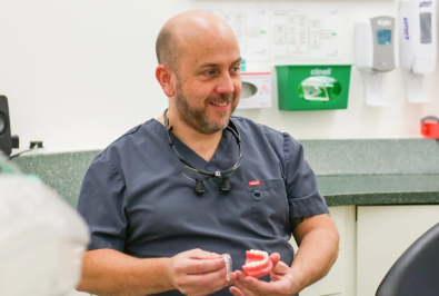How to Help a Nervous Patient: A Dentist’s Approach to the First 5 Minutes in the Chair